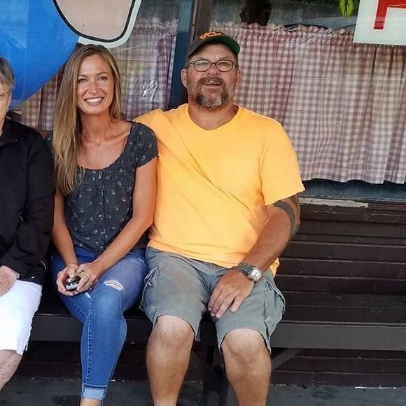 Meet your Posher, Cheryl - Picture 1 of 1